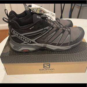 Brand new with tags size 11 Salomon Men's X Ultra 3 GTX Waterproof Hiking Shoes